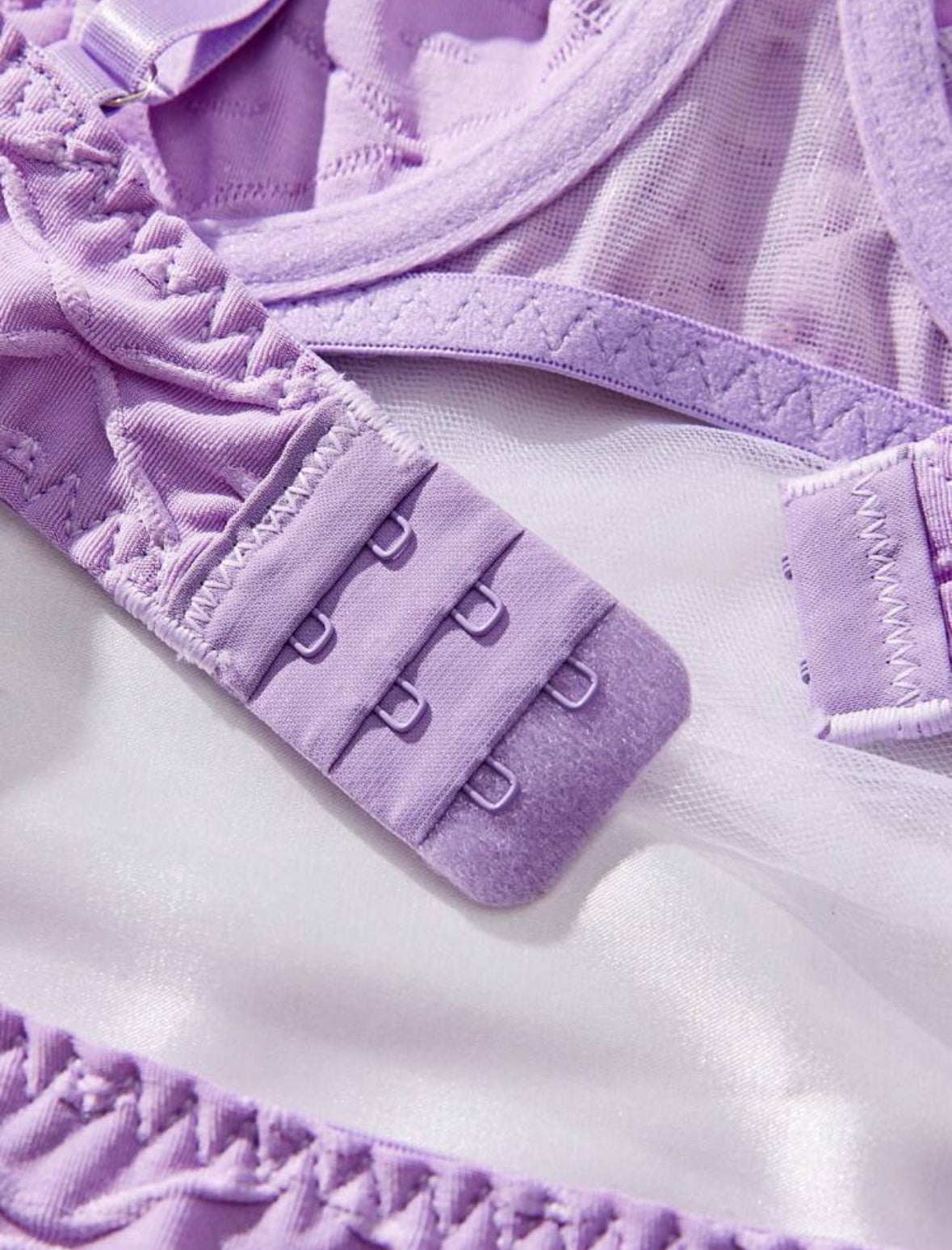 Lingerie texturizada roxa