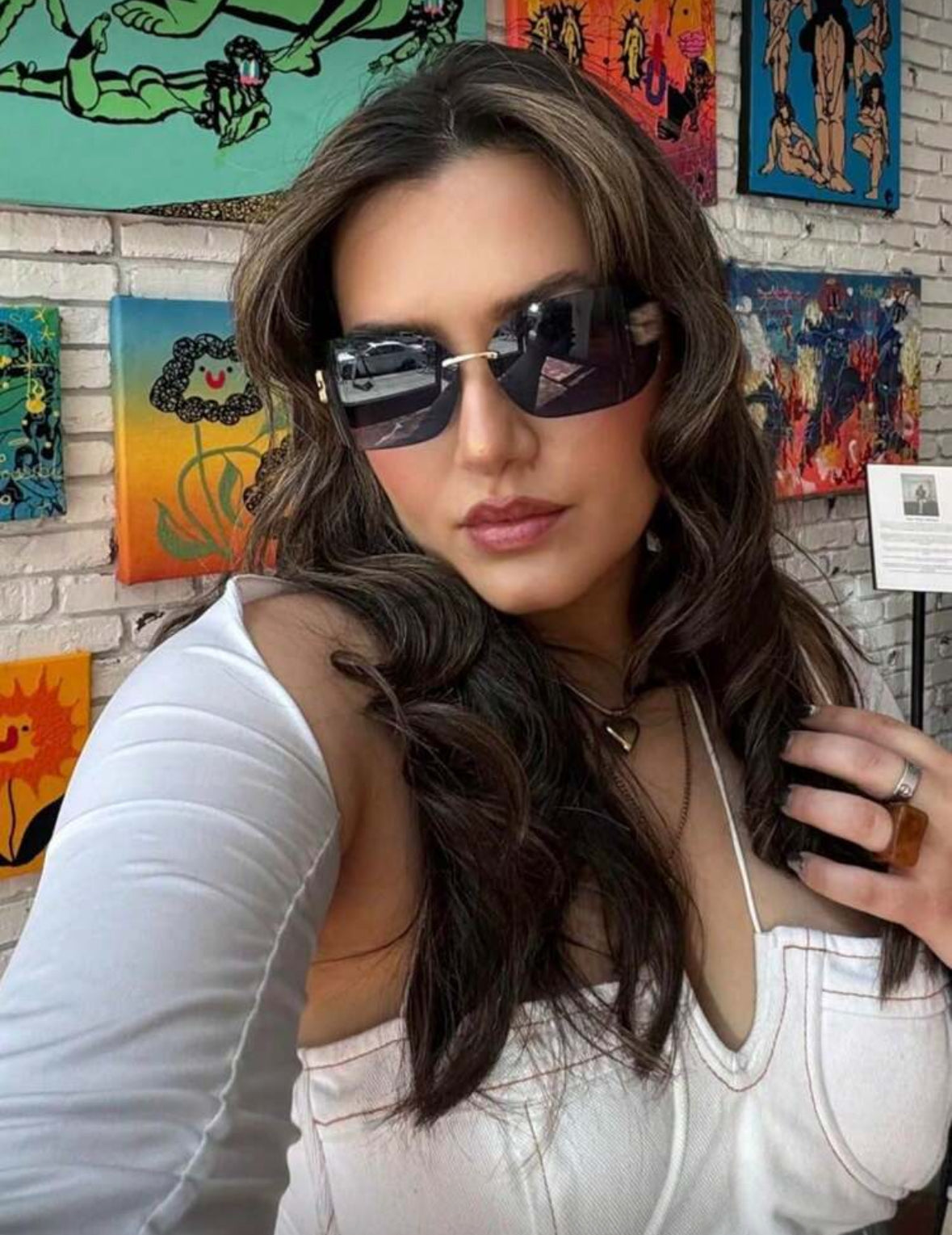 Óculos retrô moldura dourada
