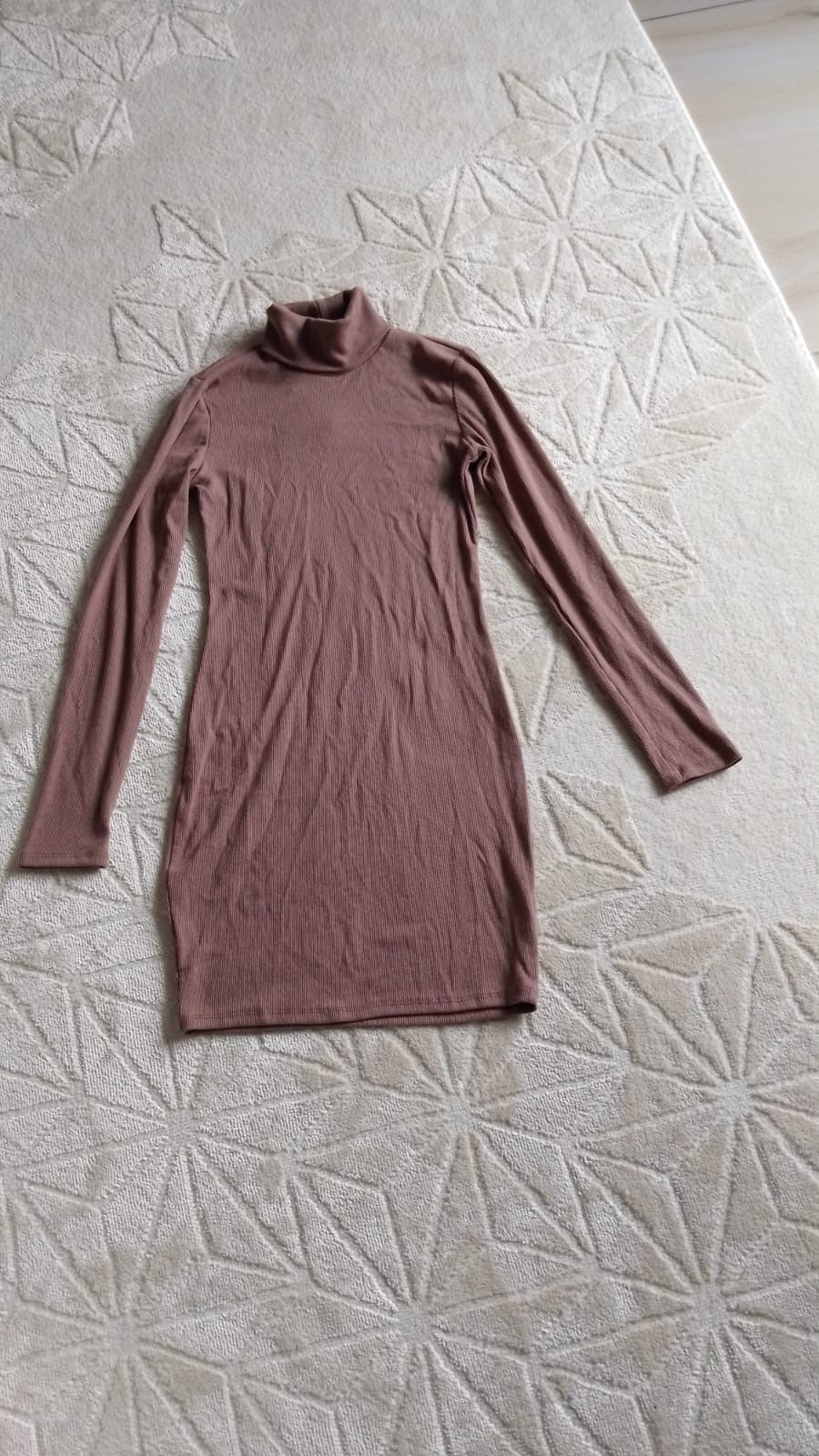 Vestido gola alta