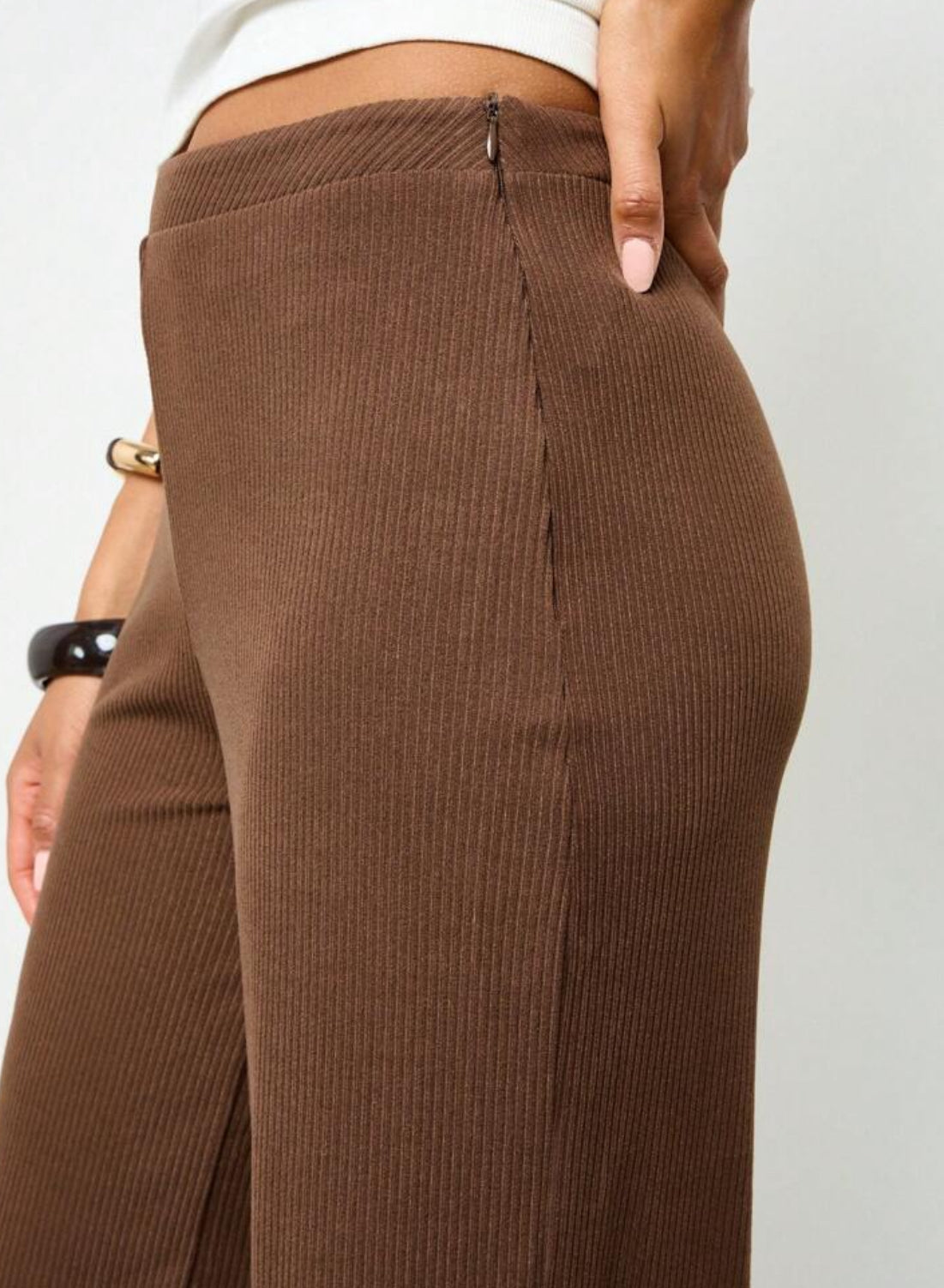 Calça castanha