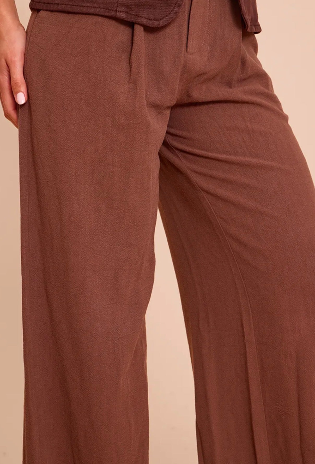 Calça castanha