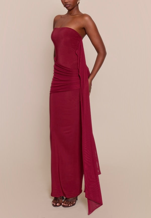 Vestido cor de vinho elegante