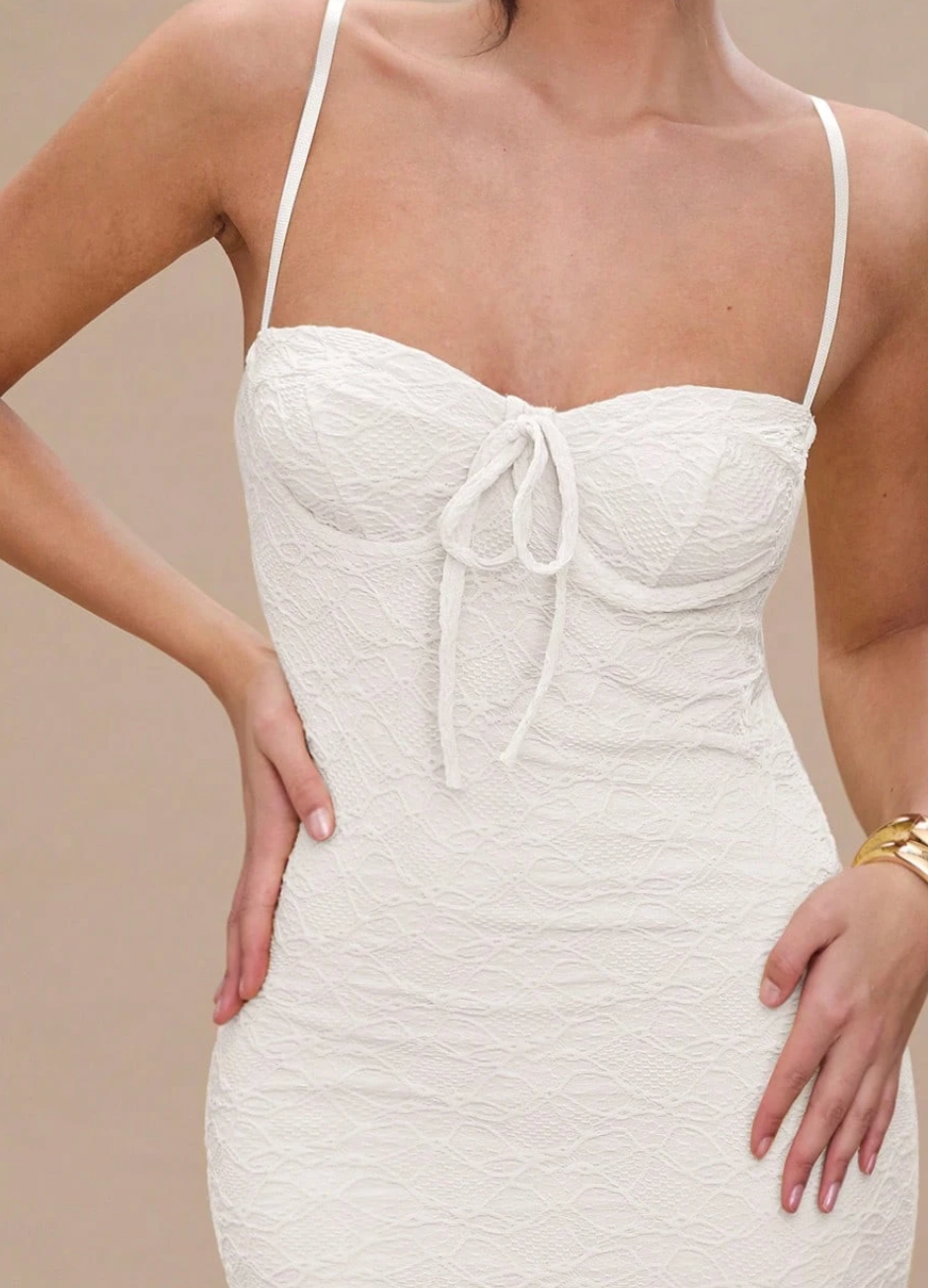 Vestido branco elegante