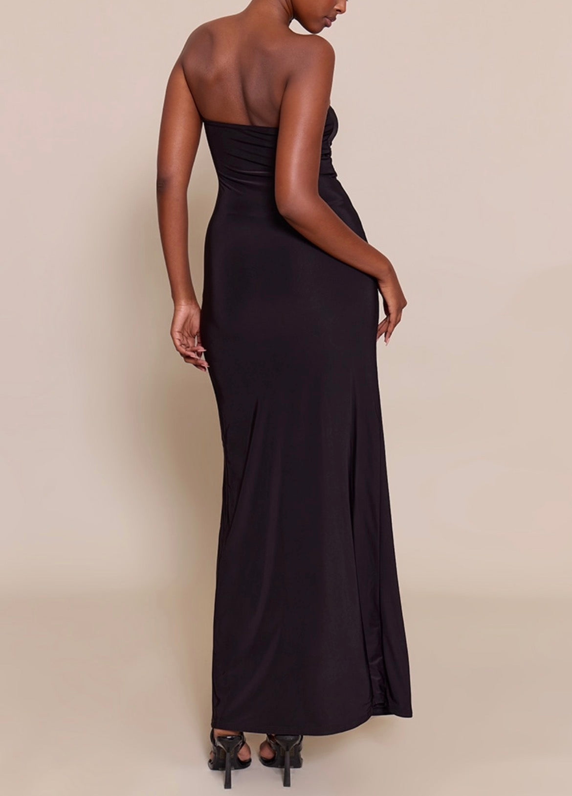 Vestido preto elegante