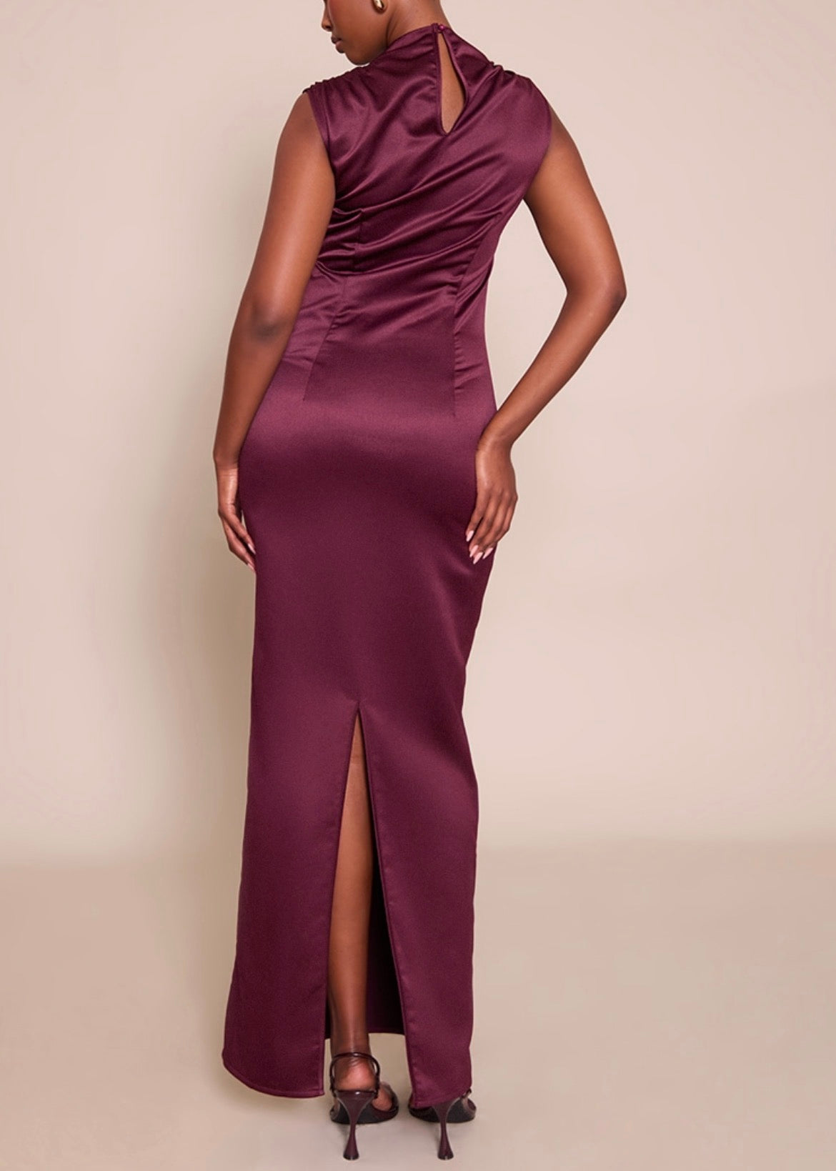 Vestido cor de vinho cetim