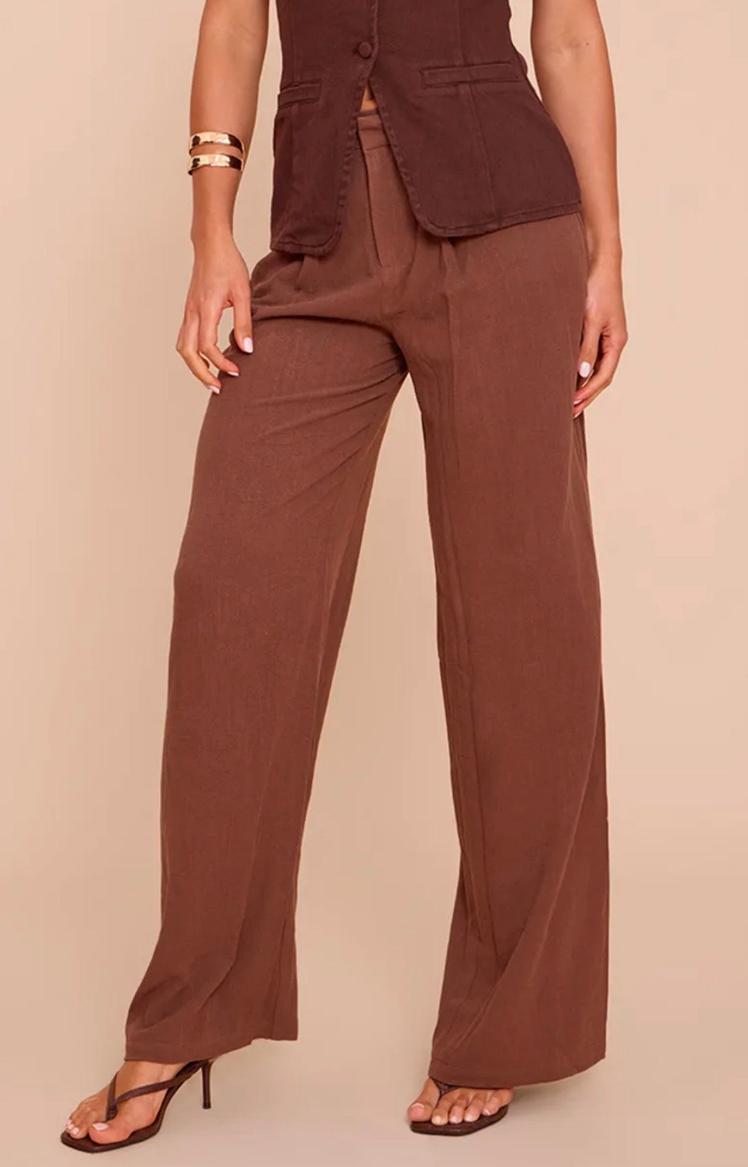 Calça castanha