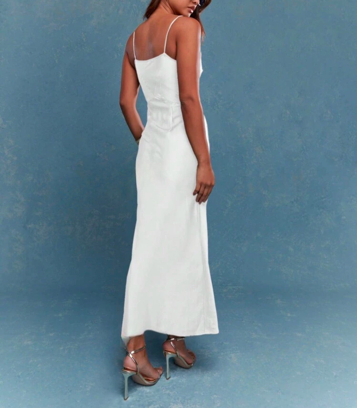 Vestido acetinado branco