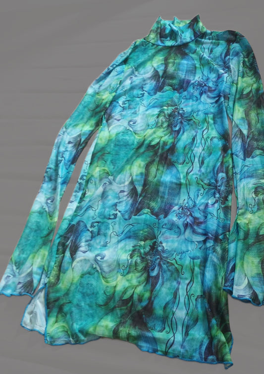 Vestido azul transparente praia