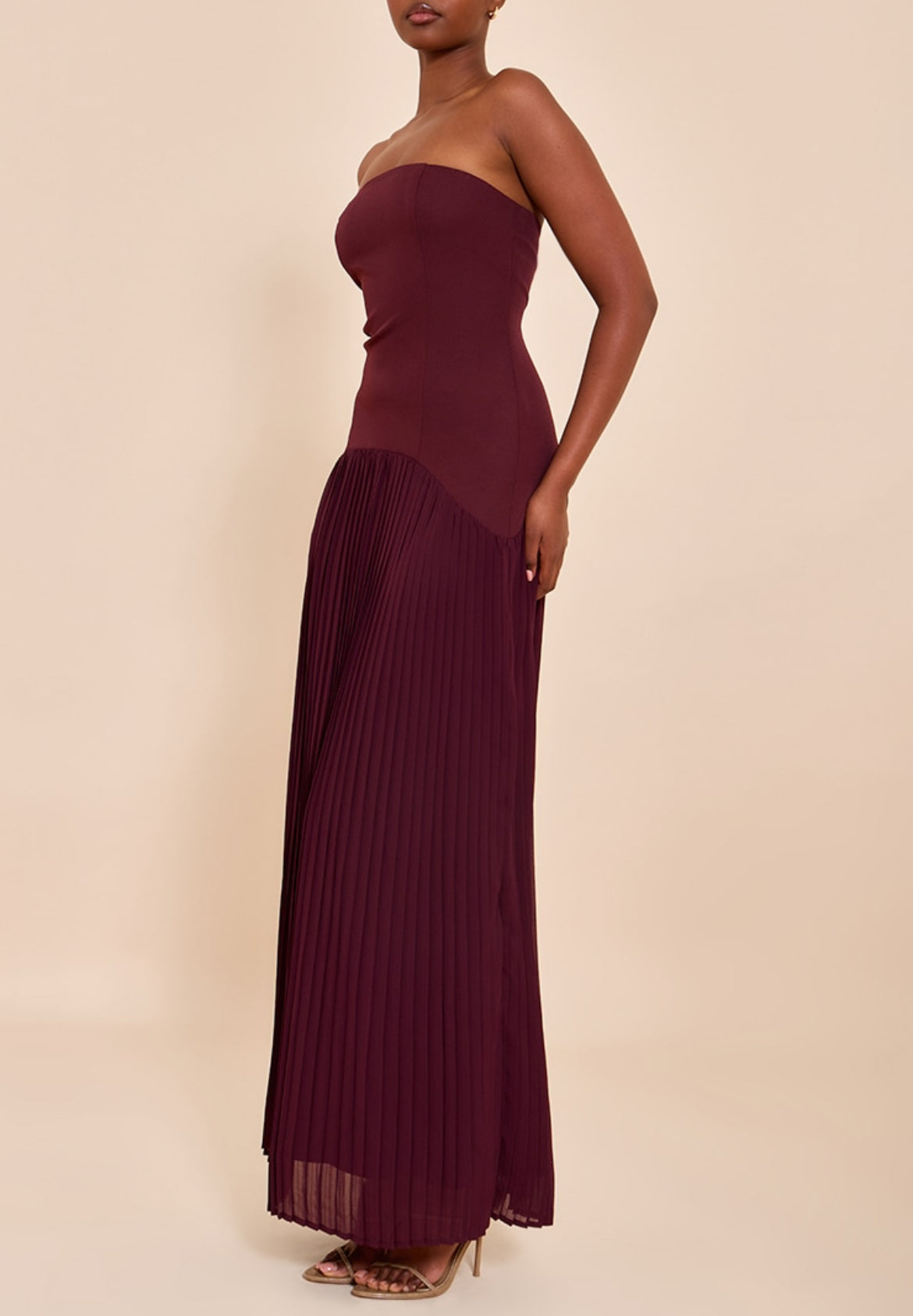 Vestido cor de vinho elegante