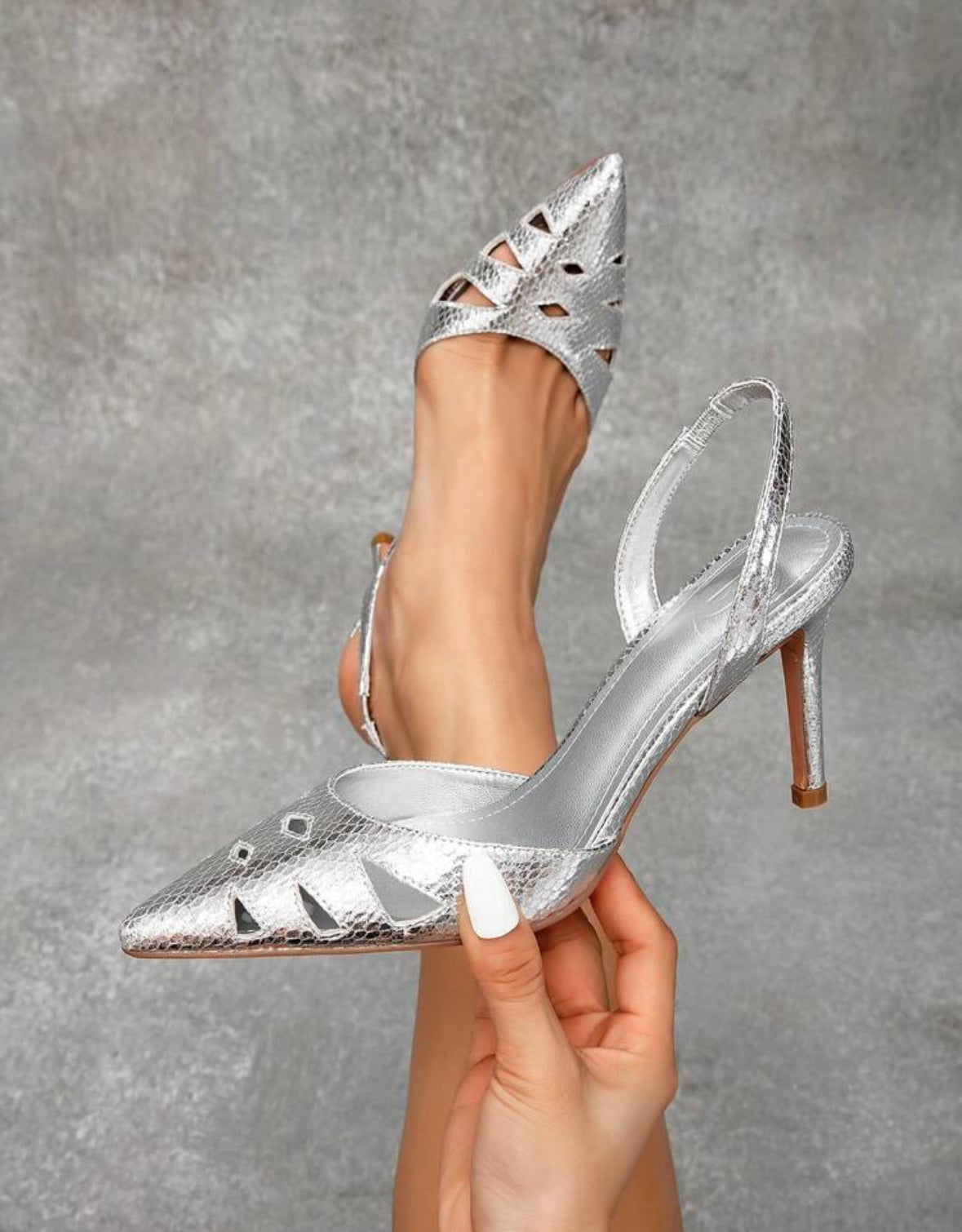 Sapato de Salto prateado (8,5)
