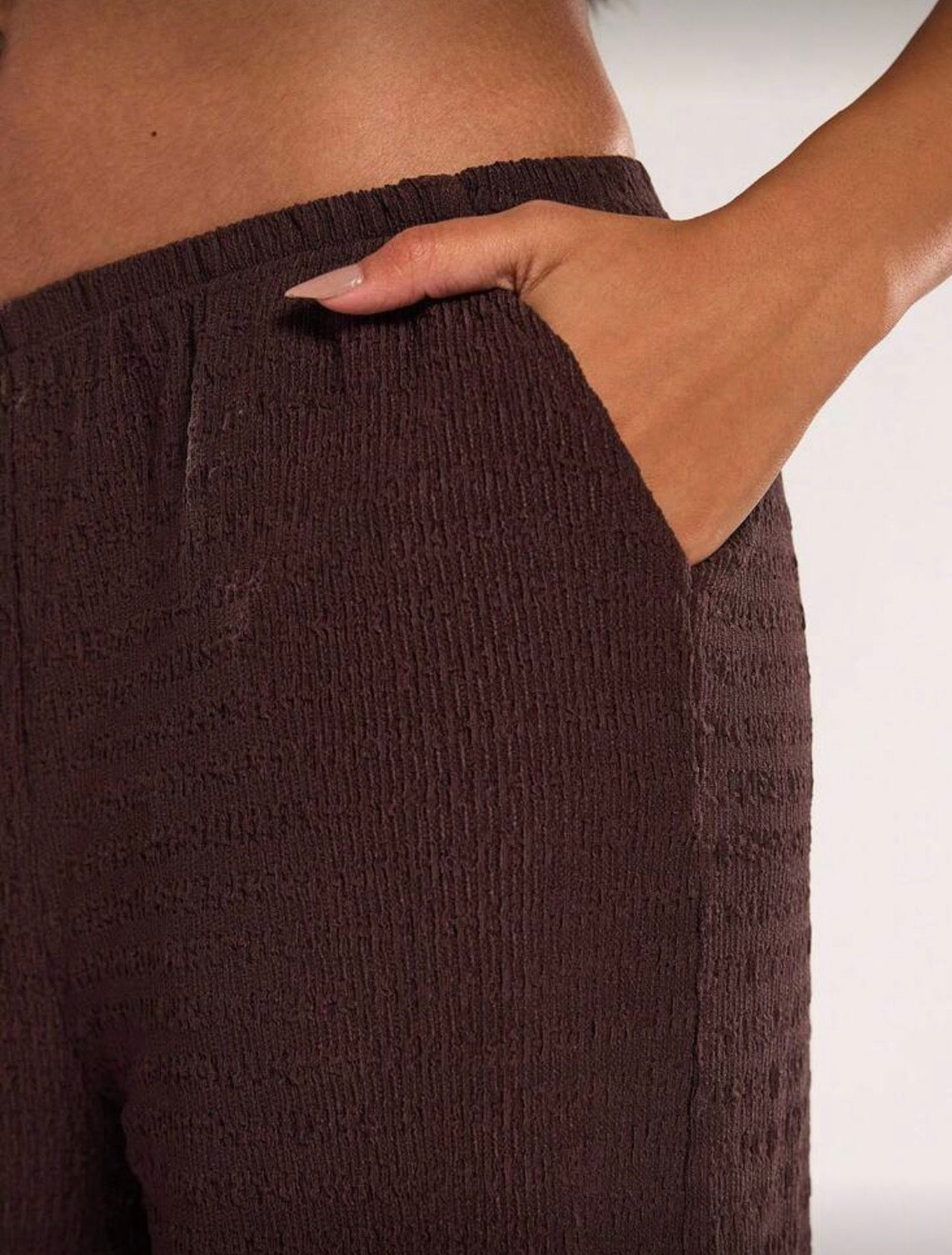 Calça em castanho