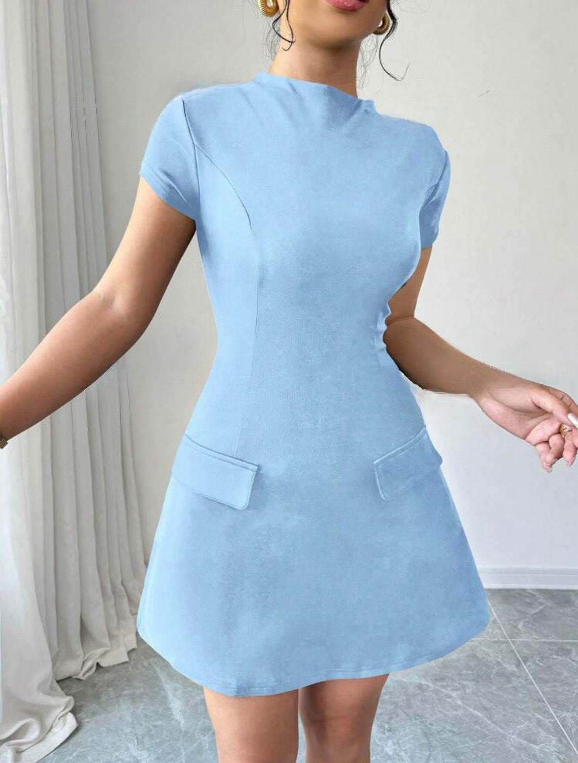 Vestido minimalista azul