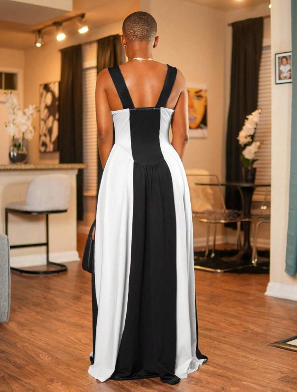 Vestido de verão branco e preto