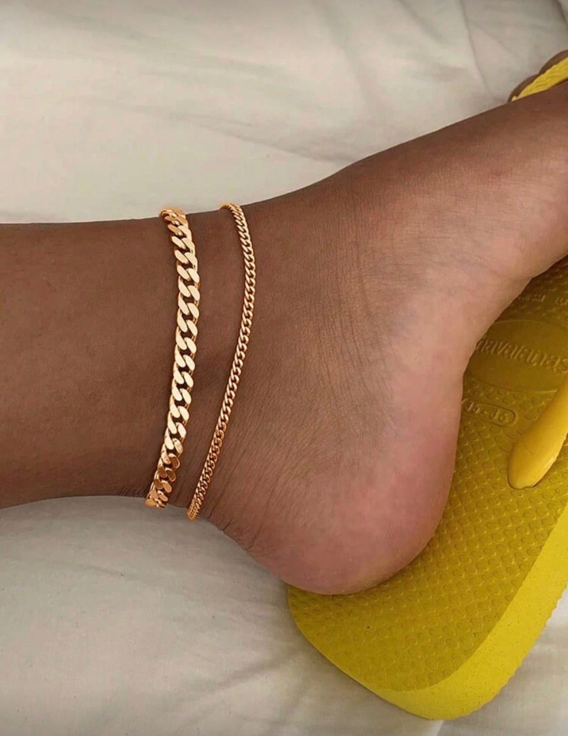 Conjunto duas correntes douradas