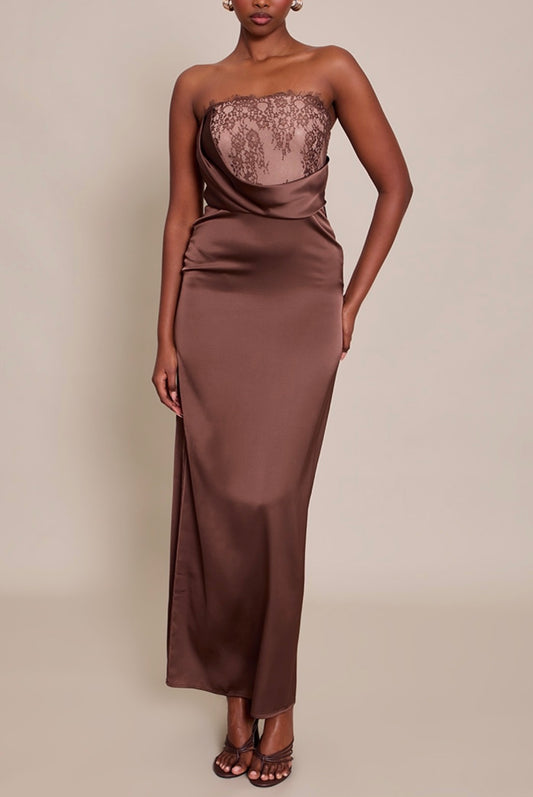 Vestido castanho elegante