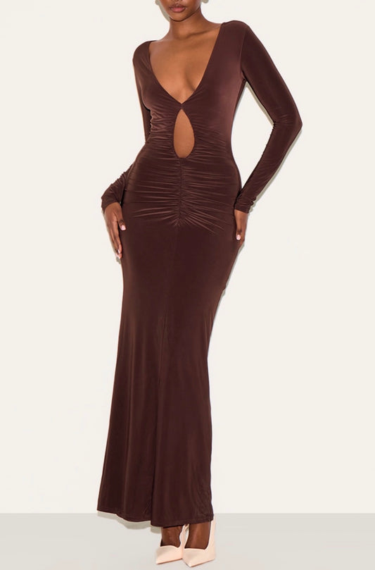 Vestido castanho longo