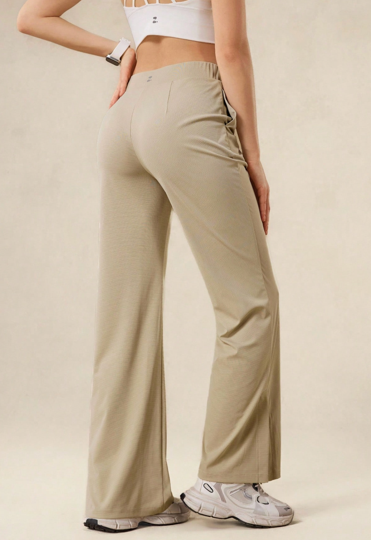 Calça desportiva caquí