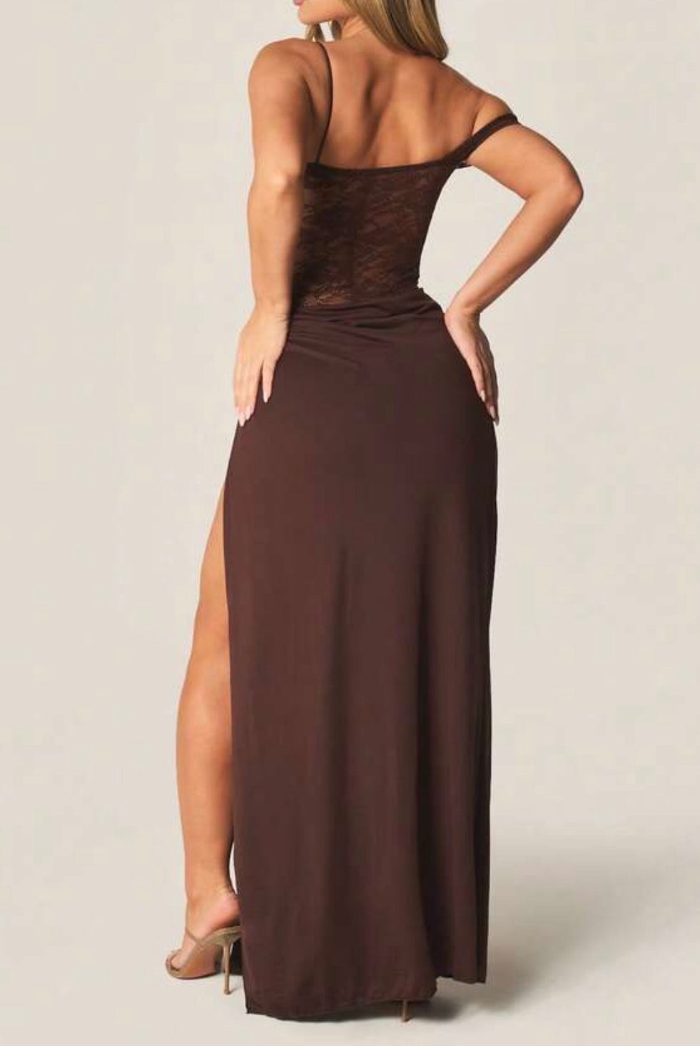Vestido castanho