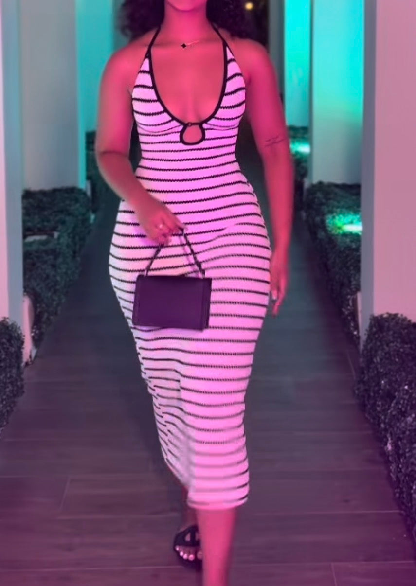 Vestido branco listrado