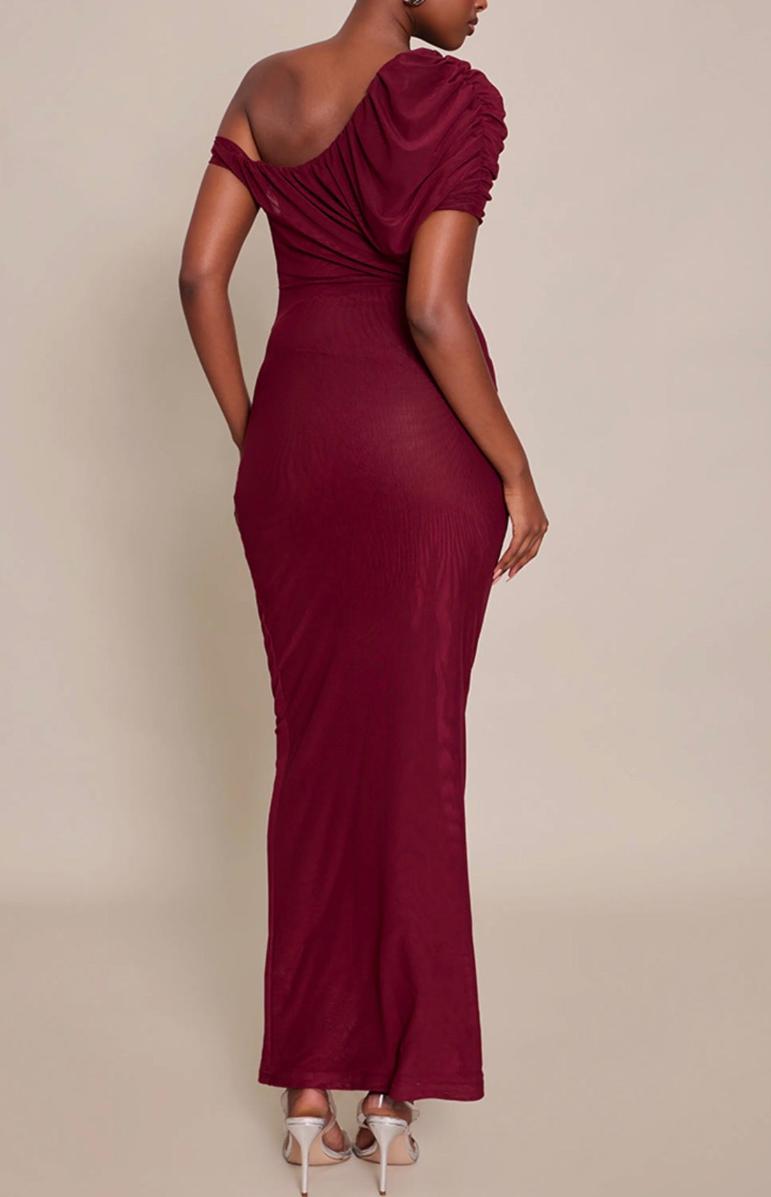 Vestido bordó