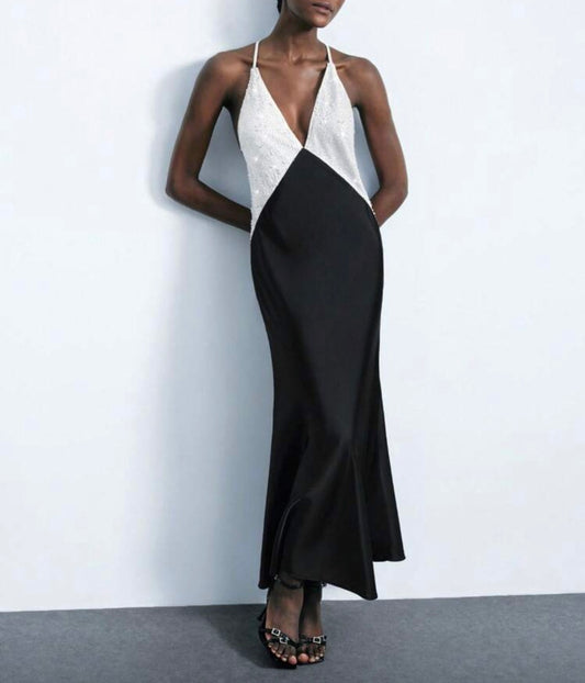 Vestido de cetim com lantejoulas